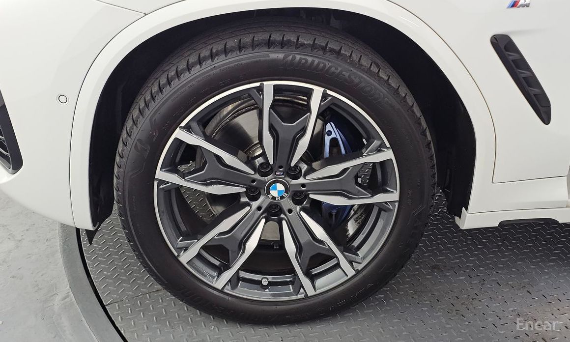 2025 BMW X4 II (G02) Рестайлинг xDrive20i M Sport с пробегом 8 109 км