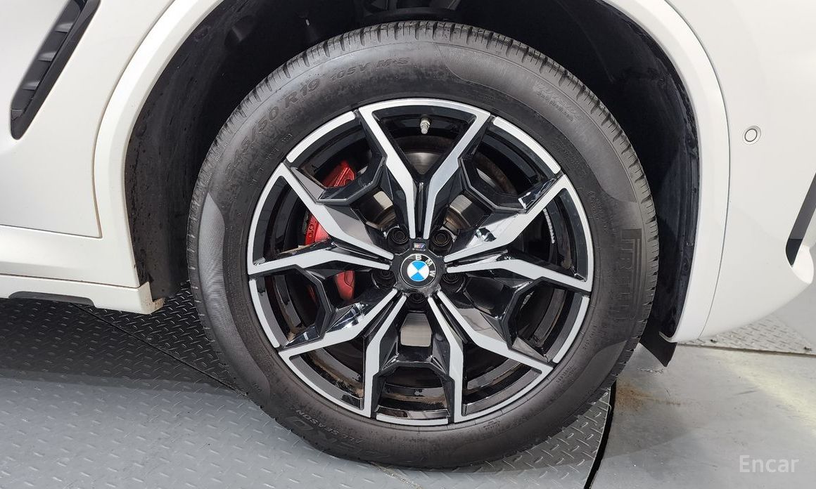 2023 BMW X4 II (G02) Рестайлинг xDrive20i M Sports Pro с пробегом 29 890 км