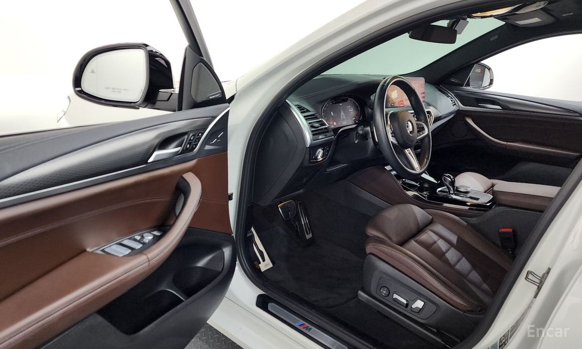 2023 BMW X4 II (G02) Рестайлинг xDrive20i M Sports Pro с пробегом 29 890 км