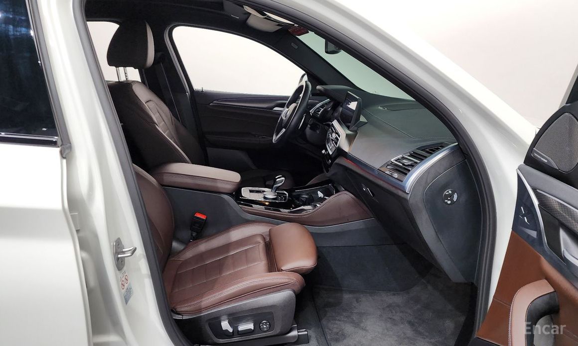 2023 BMW X4 II (G02) Рестайлинг xDrive20i M Sports Pro с пробегом 29 890 км