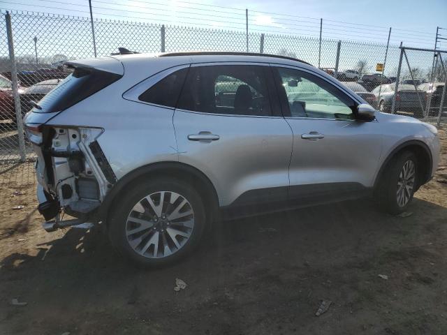 FORD ESCAPE TITANIUM 2020
