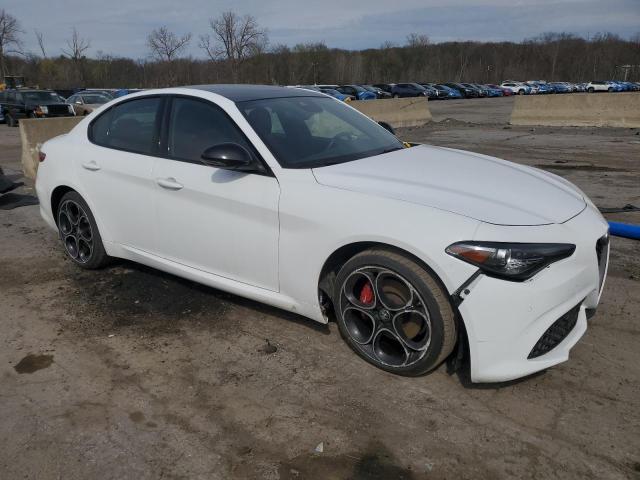 ALFA ROMEO GIULIA SUPER 2022