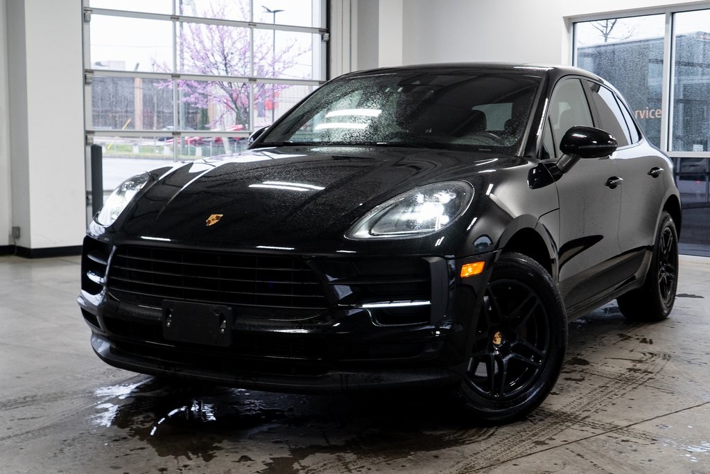 Porsche Macan Black edit 2020