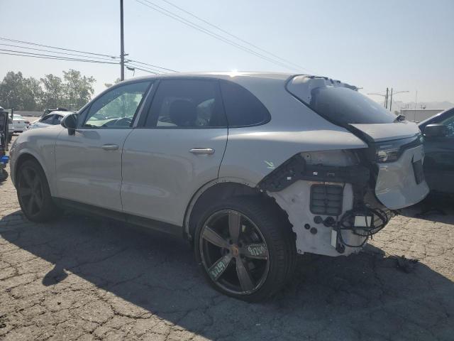 PORSCHE CAYENNE 2021