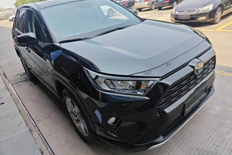 TOYOTA RAV4 2020