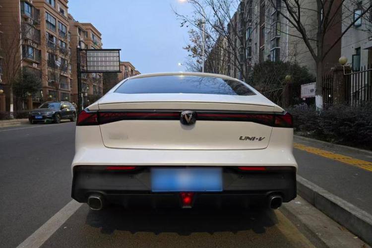 Changan UNI-V 2022