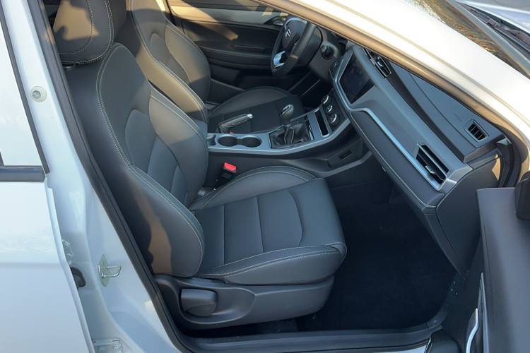 Geely Emgrand 2021