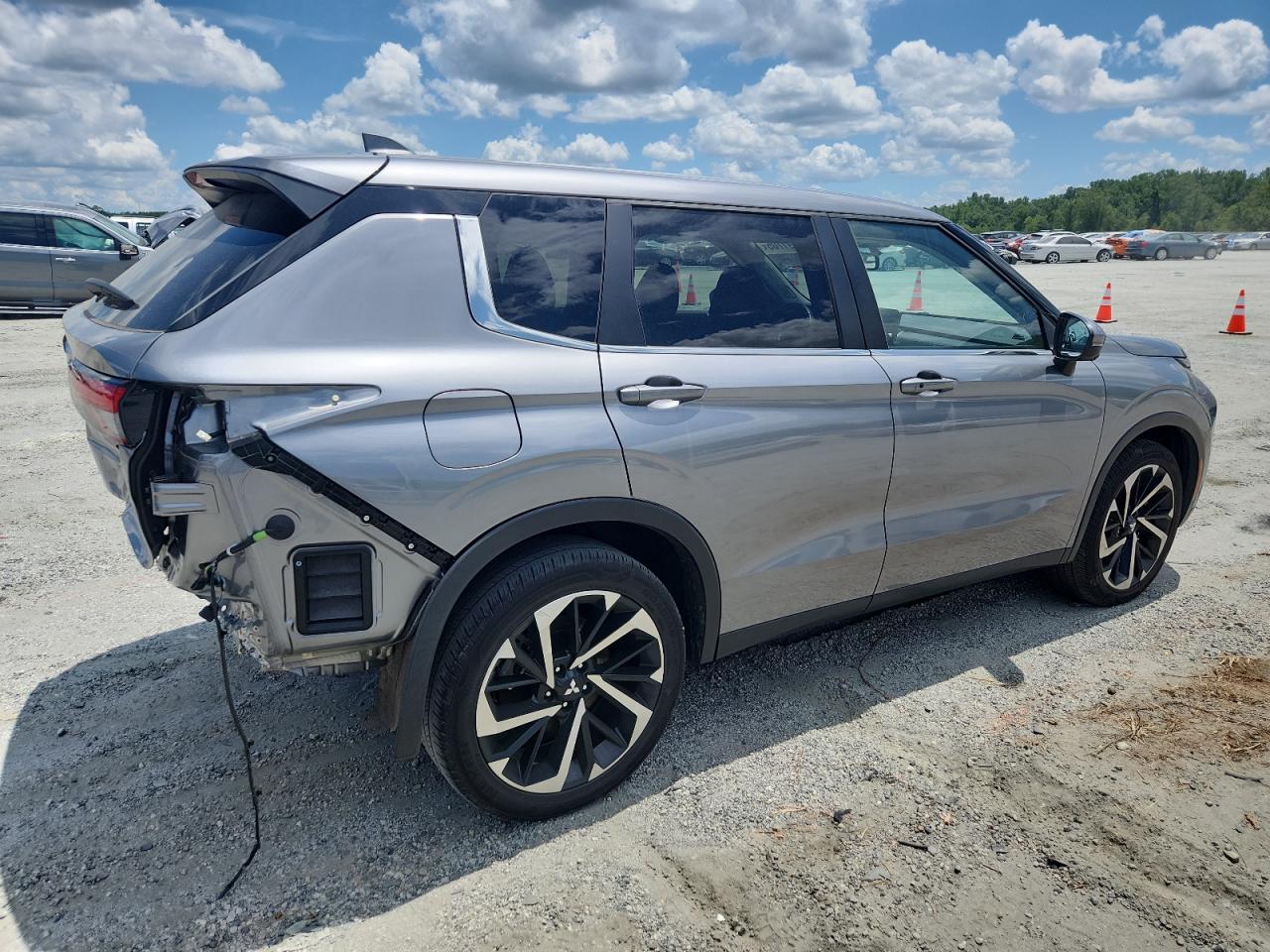 MITSUBISHI OUTLANDER SE 2023