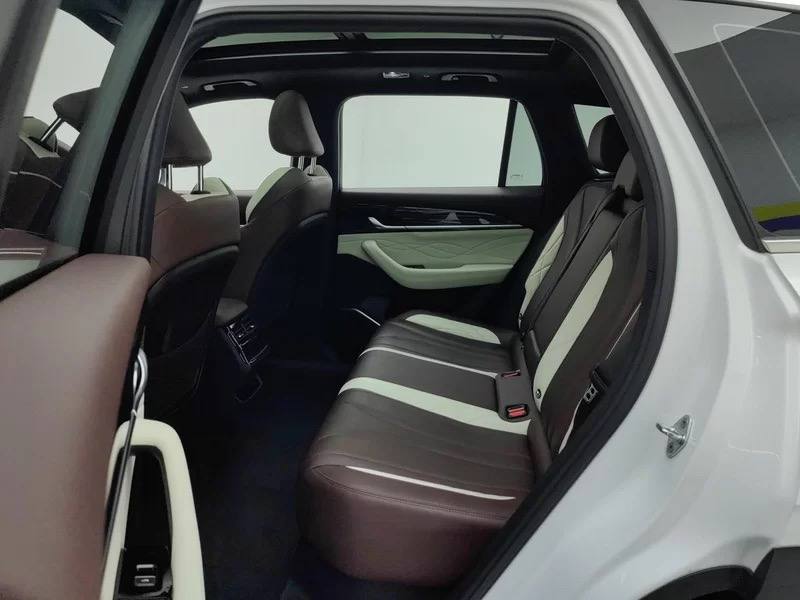 Geely Monjaro 2021