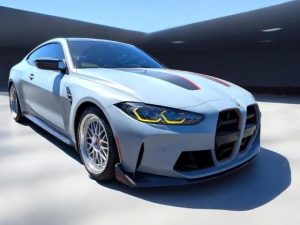 BMW M4 CSL 2023