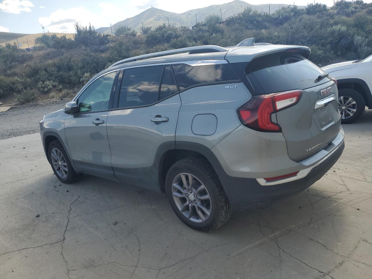 GMC TERRAIN SLT 2023