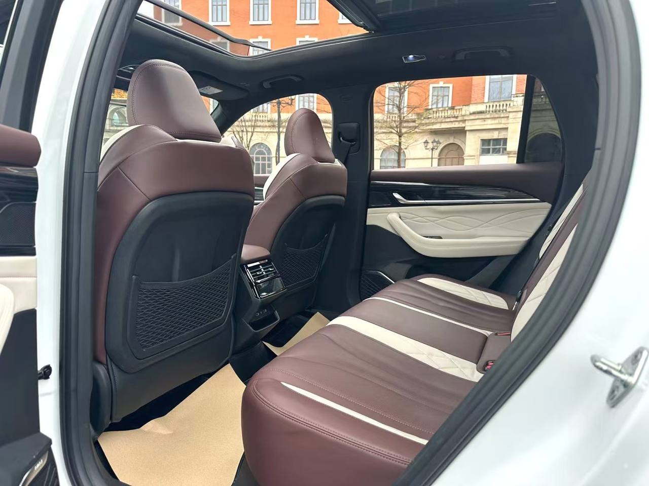 Geely Monjaro 2021