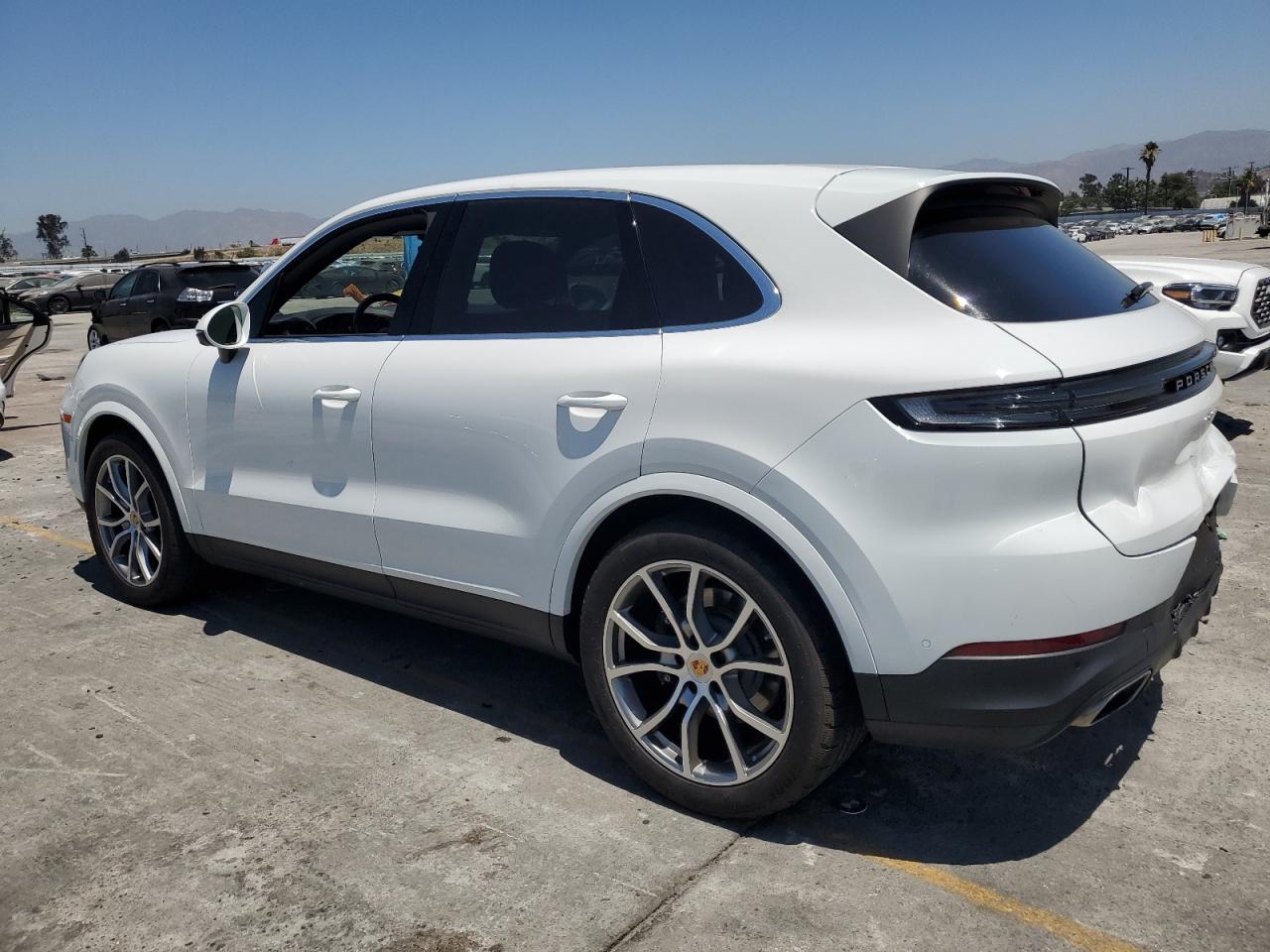PORSCHE CAYENNE 2024