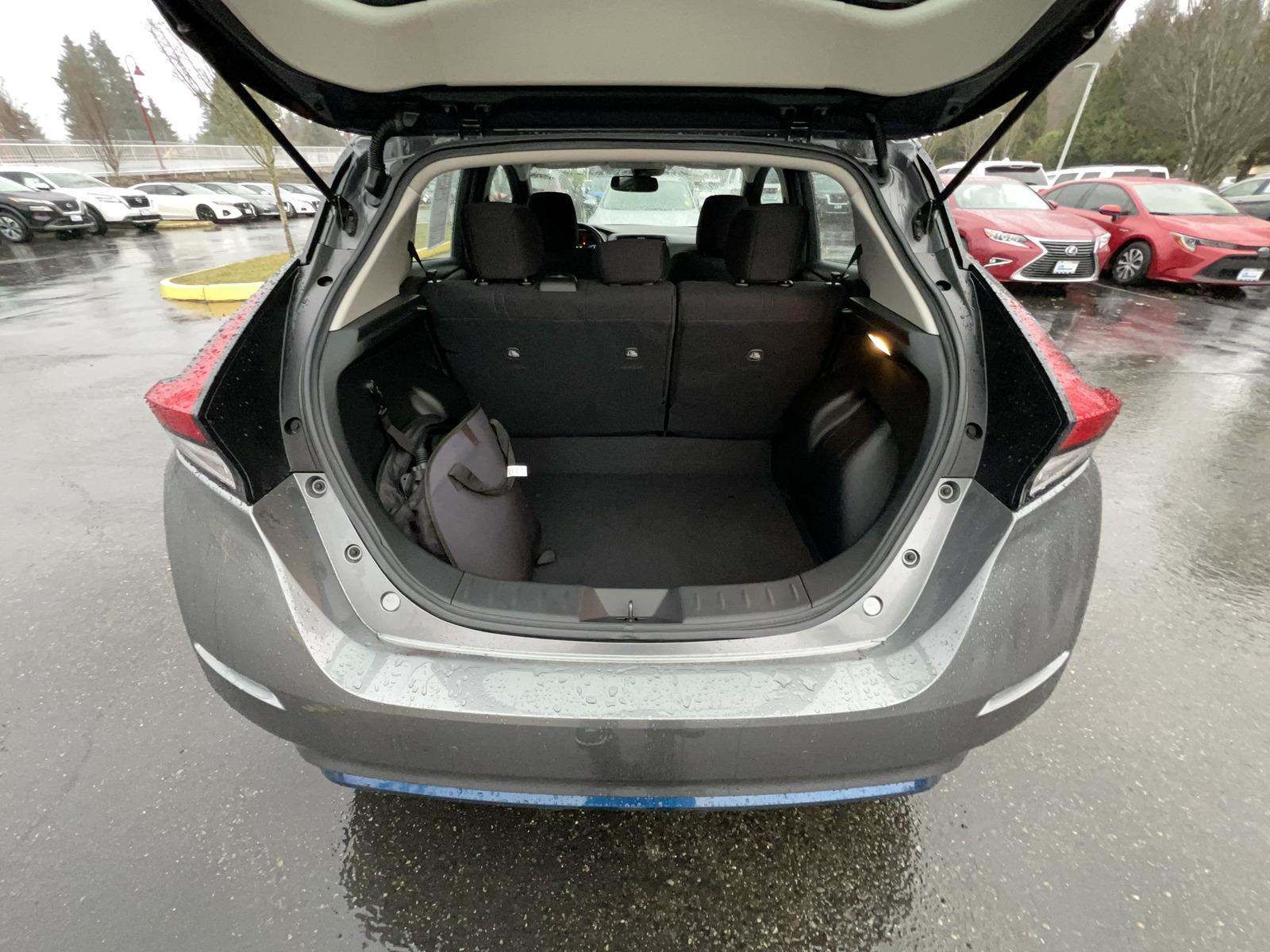 Nissan LEAF SV 2020
