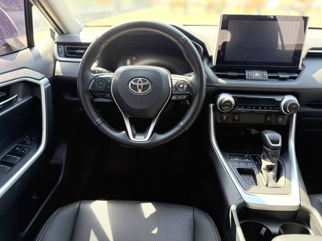TOYOTA RAV4 2021
