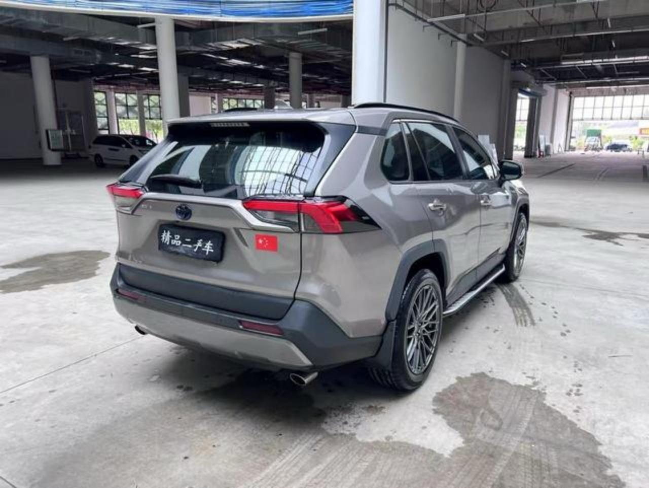 TOYOTA RAV4 2021