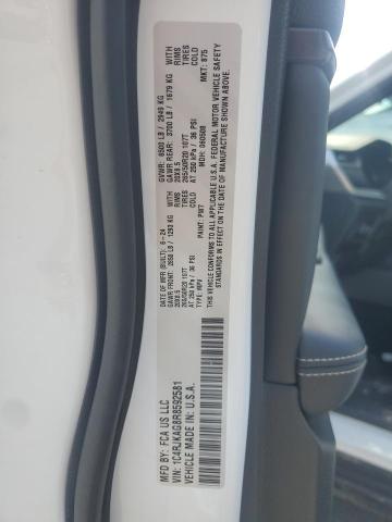 JEEP GRAND CHEROKEE L LAREDO 2024