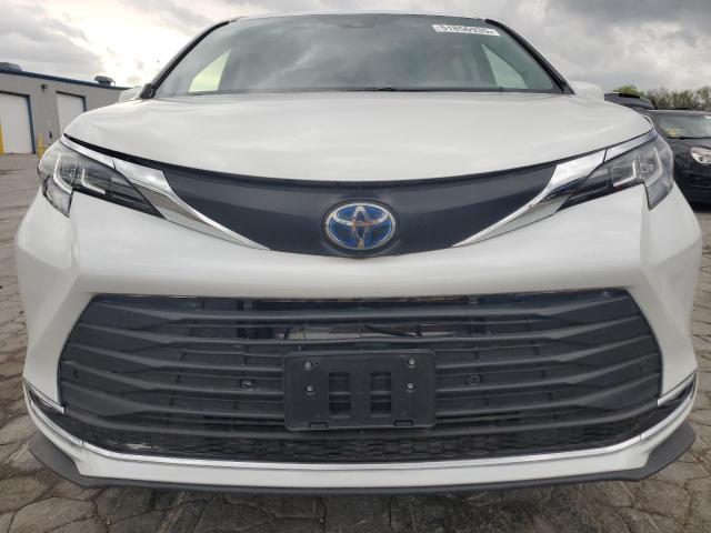 TOYOTA SIENNA XLE 2022