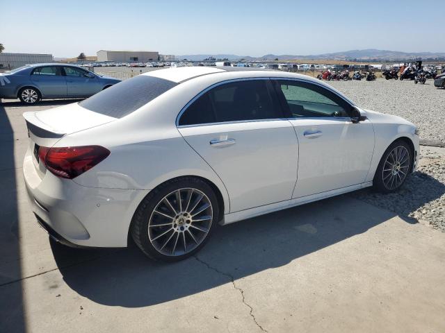 MERCEDES-BENZ A 220 2021