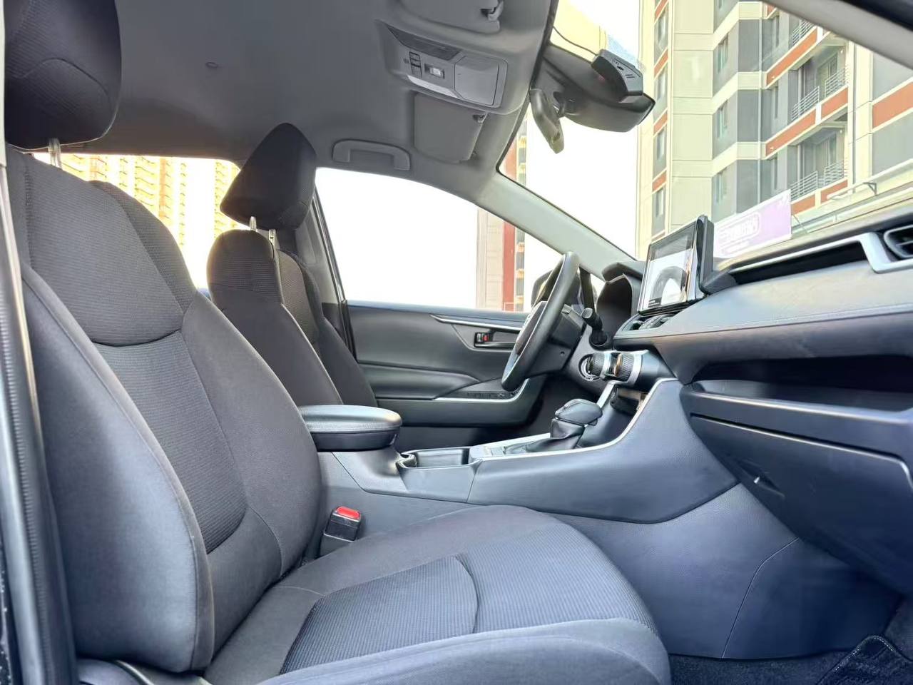 TOYOTA RAV4 2021