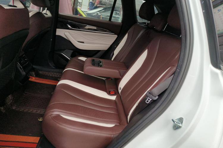 Geely Xingyue L 2021
