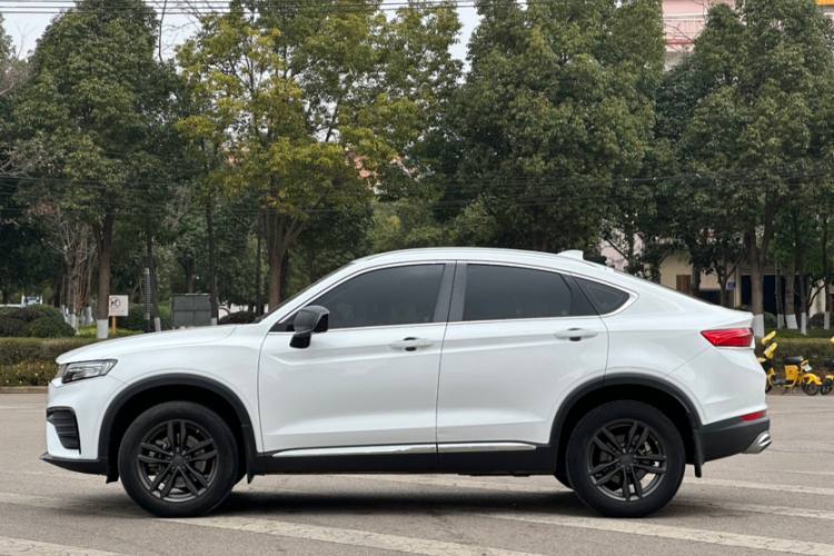 Geely Tugella 2020