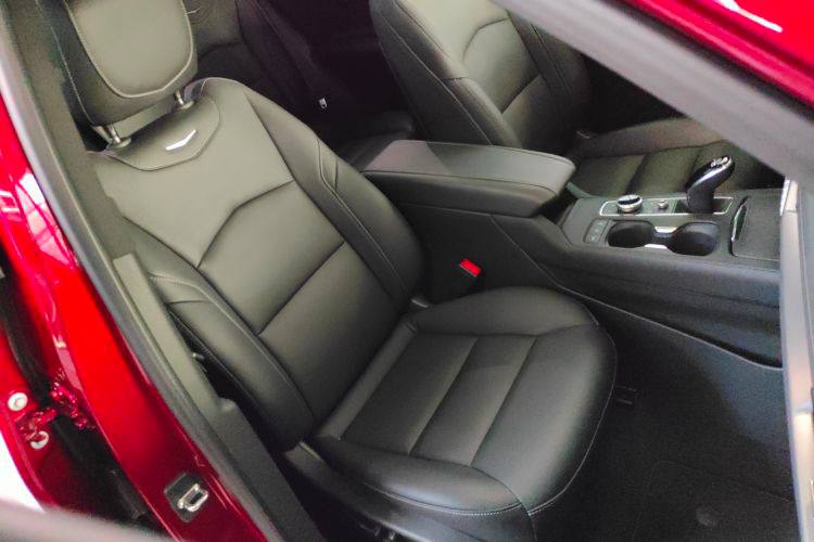 CADILLAC XT4 2024