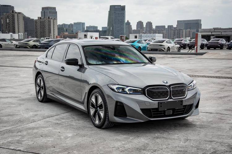 BMW i3 2023
