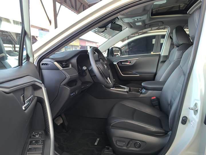 TOYOTA RAV4 2021