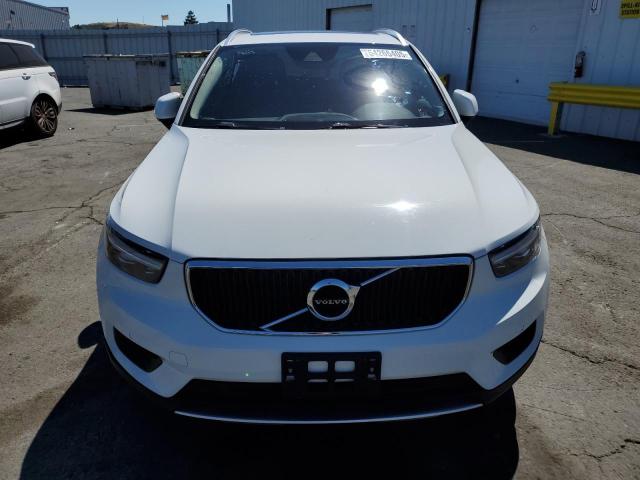 VOLVO XC40 T4 MOMENTUM 2018