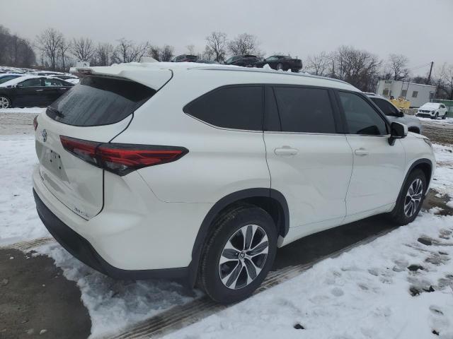 TOYOTA HIGHLANDER XLE 2021
