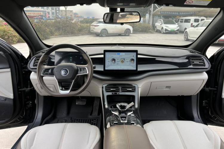 BYD Qin PLUS Champion Edition DM-i 55KM Leading Model 2023