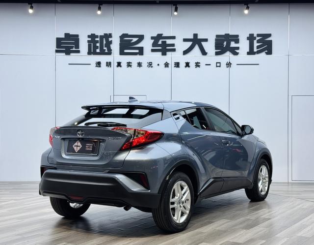 TOYOTA C-HR 2021