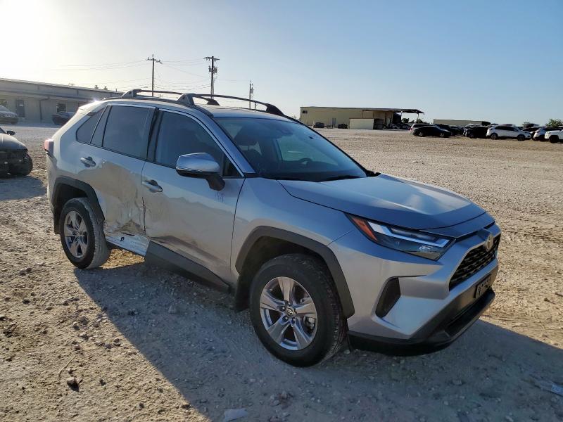 TOYOTA RAV4 XLE 2023