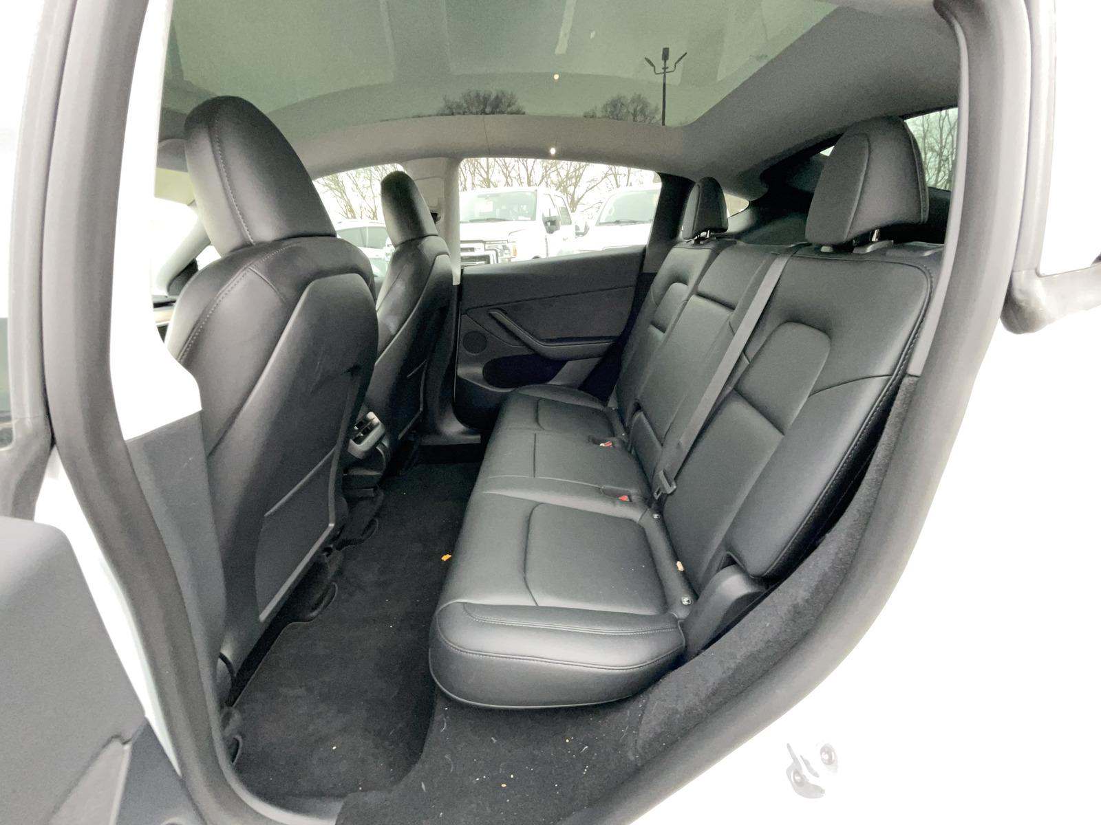 Tesla Model Y 4D SUV LONG RANGE 2023