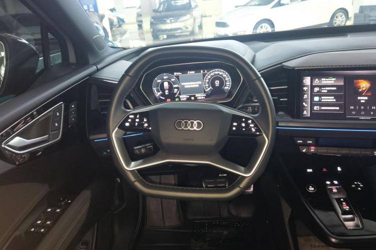 AUDI Q4 E-TRON 2023
