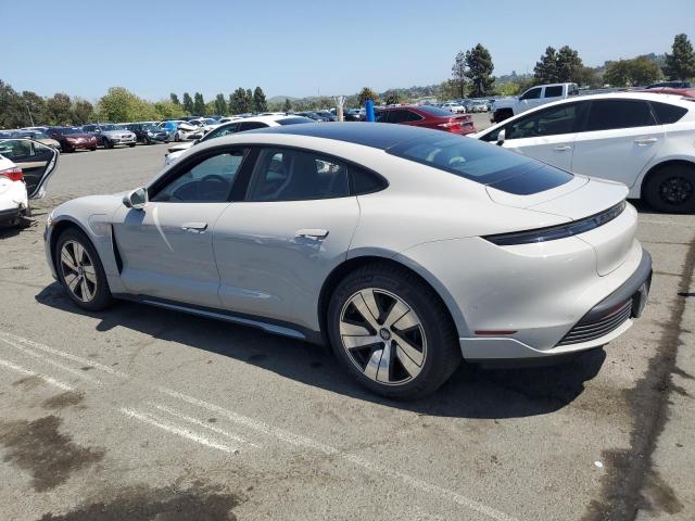 PORSCHE TAYCAN 2023