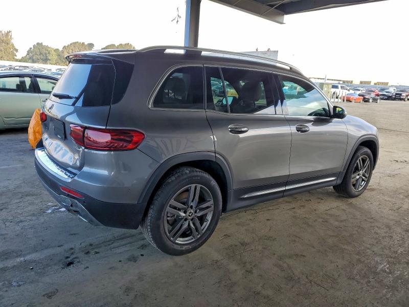 MERCEDES-BENZ GLB 250 2024