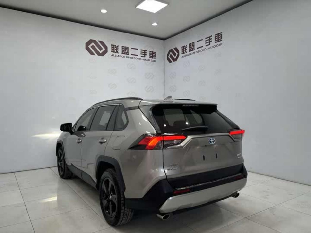 TOYOTA RAV4 2020