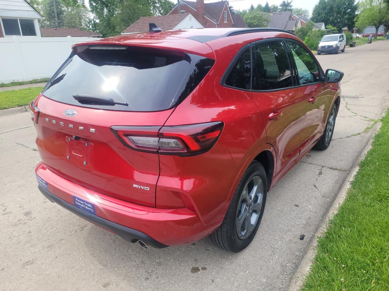 FORD ESCAPE ST LINE 2024
