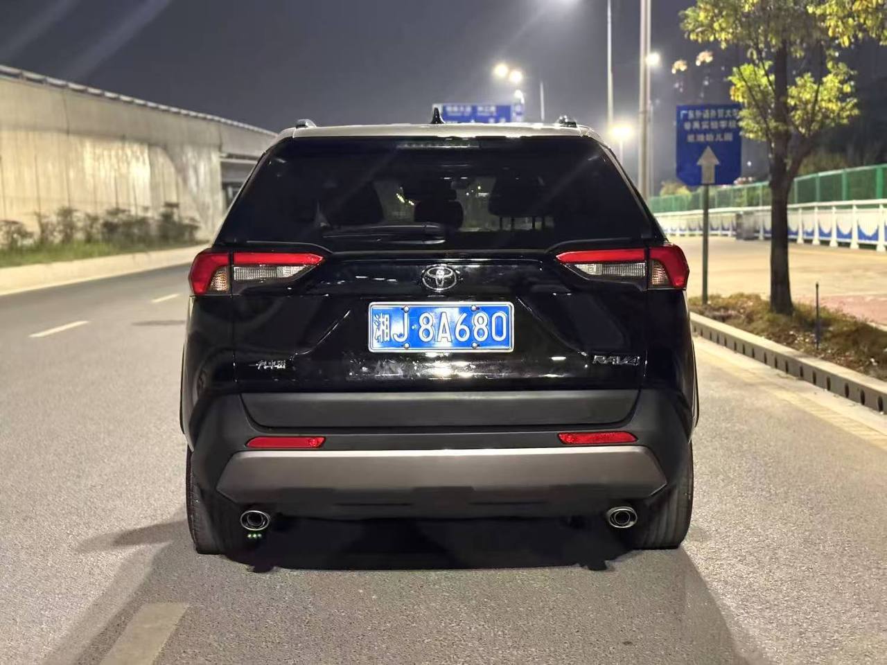 TOYOTA RAV4 2021