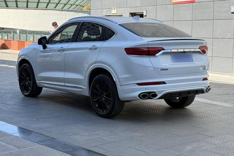 Geely Tugella 2020
