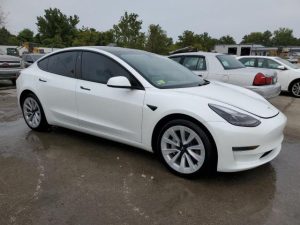 TESLA MODEL 3 2022