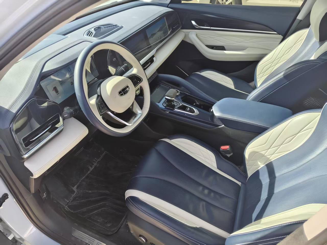 Geely Monjaro HI-F 2022