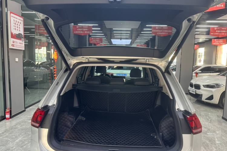 Volkswagen Tiguan L 2022