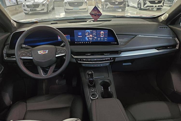 CADILLAC XT4 2024