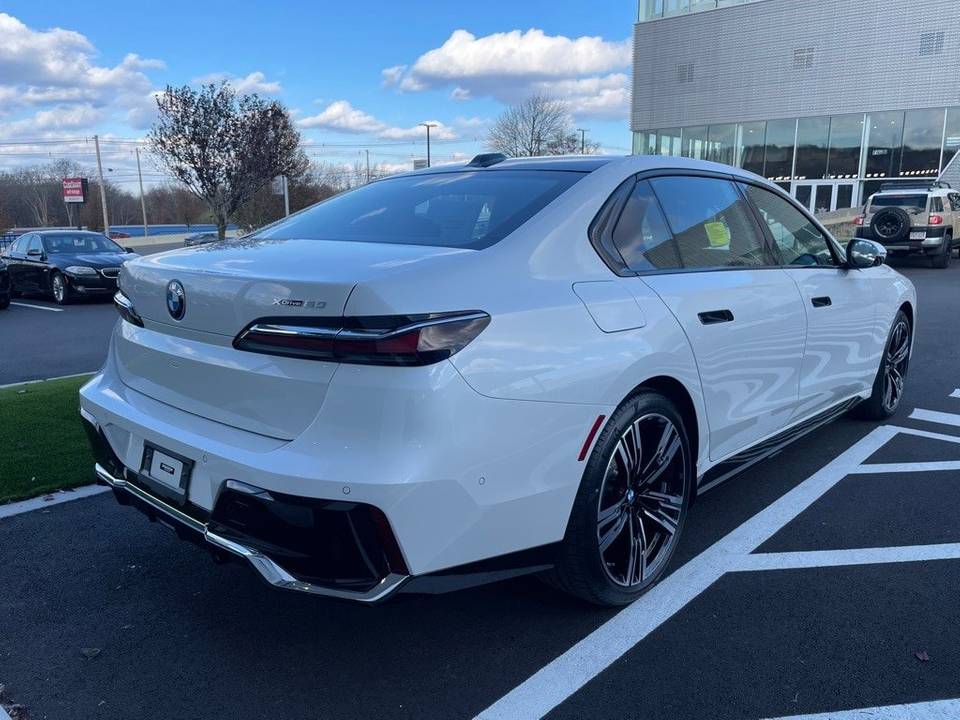 BMW i7 xDrive60 2023
