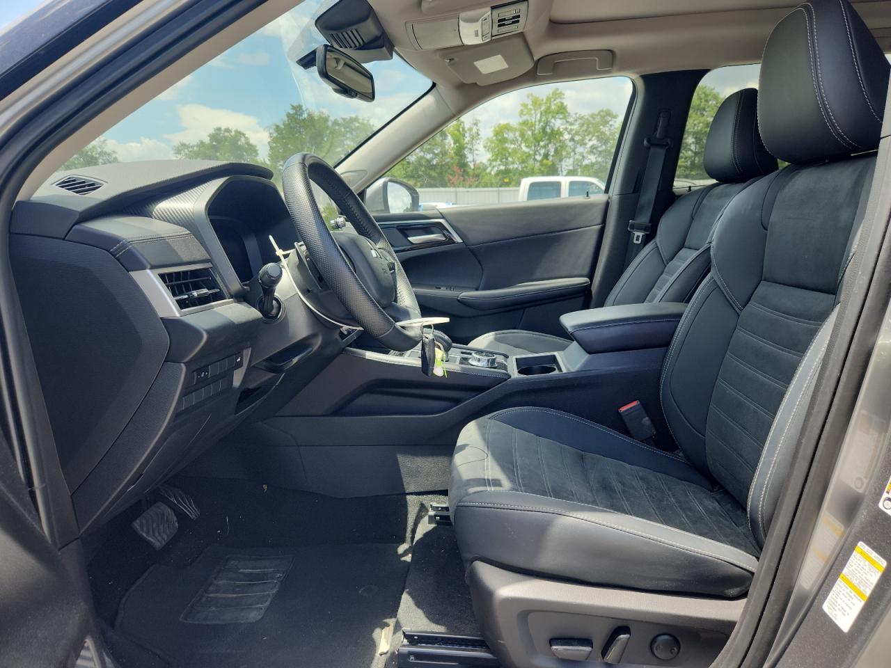MITSUBISHI OUTLANDER SE 2023