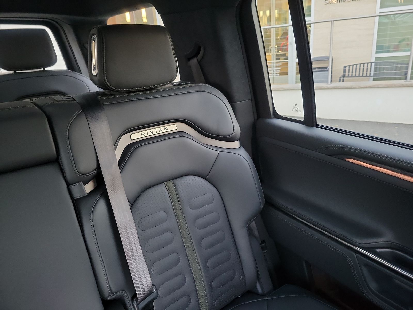 Rivian R1S Launch Edition 2022