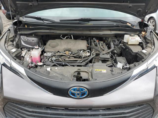 TOYOTA SIENNA LE 2022